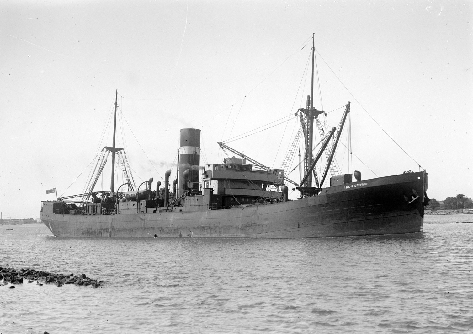 iron crown ship